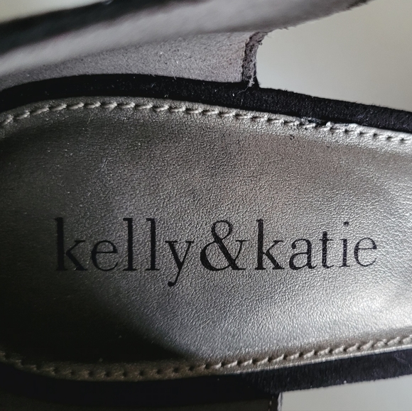Kelly&Katie Suede Heels - Picture 7 of 11